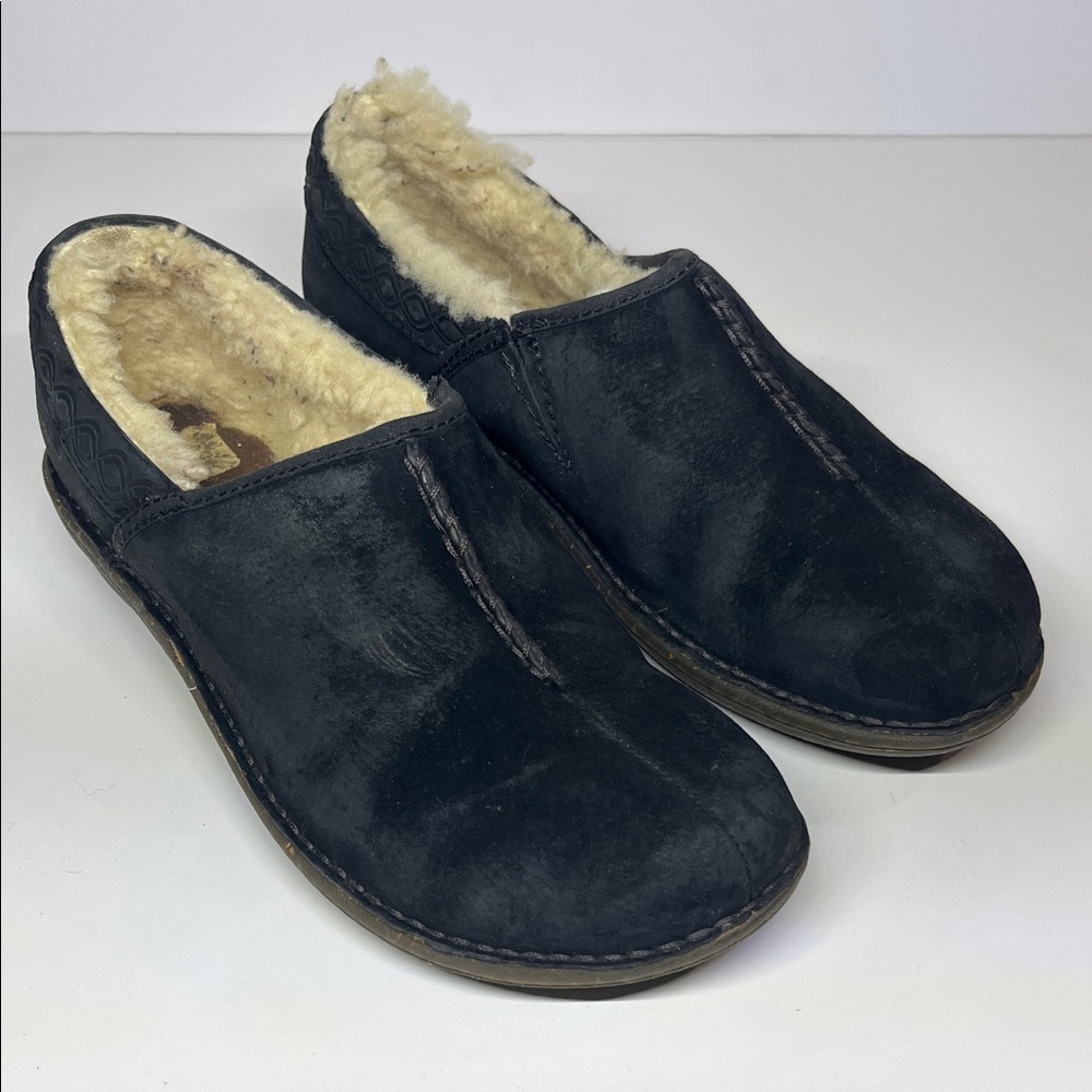 ❄️❄️ UGG Slippers ❄️❄️